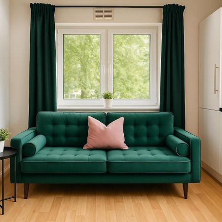 One Bedroom Apartment In City Centre Κάρντιφ Εξωτερικό φωτογραφία