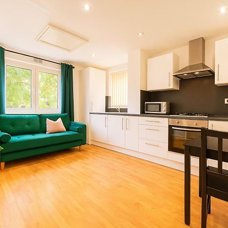 One Bedroom Apartment In City Centre Κάρντιφ Εξωτερικό φωτογραφία