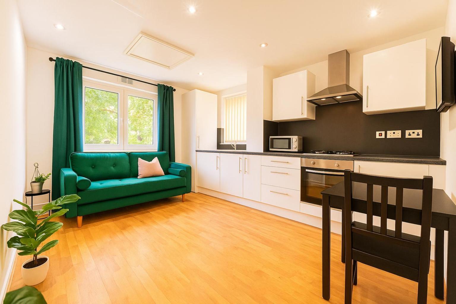 One Bedroom Apartment In City Centre Κάρντιφ Εξωτερικό φωτογραφία